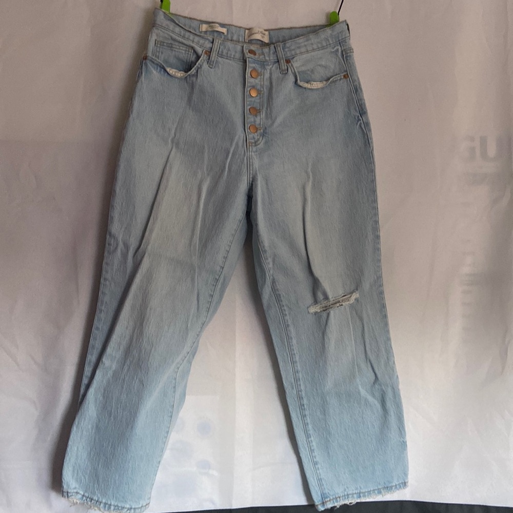 Universal Thread Light Wash “Vintage Straight” Leg Jeans.